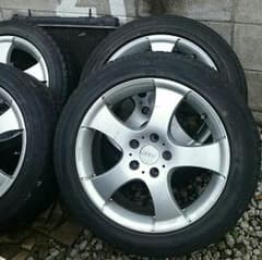 タイヤホイールセットのサムネイル