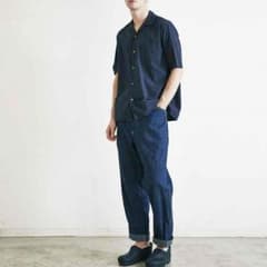 COMOLI（コモリ）ベルテッドデニムパンツのサムネイル