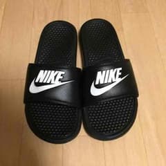 ナイキサンダルのサムネイル