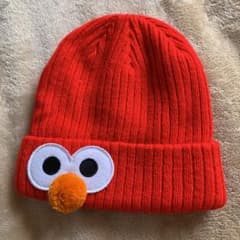 【値下げ】セサミストリート エルモ　ニット帽のサムネイル