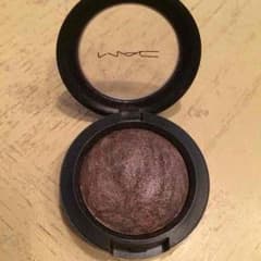 MAC アイシャドウのサムネイル