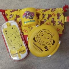 おさるのジョージ お弁当箱   値下げしました！のサムネイル