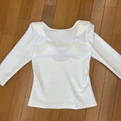 cygne ホワイトオープンバック五分袖トップスのサムネイル