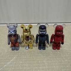 ベアブリック フィギュアセット４点セットのサムネイル