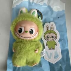 ラブブ LABUBU イニシャル Vのサムネイル