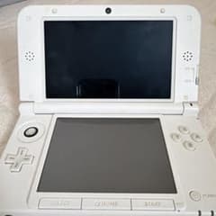 Nintendo 3DS LL 本体 ピンク×ホワイトのサムネイル