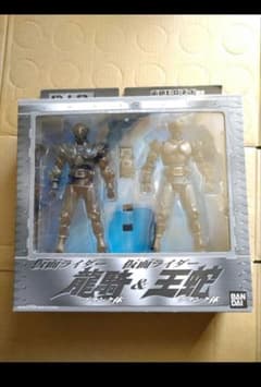 r*7様 仮面ライダー龍騎＆王蛇 ブランク体 フィギュアセットのサムネイル
