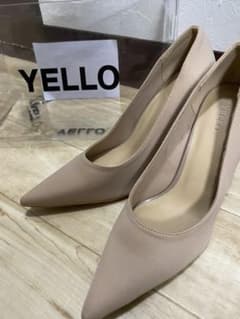 YELLO パンプスのサムネイル