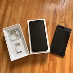 iPhone 7 Plus Black 128 GB au SIMフリーのサムネイル