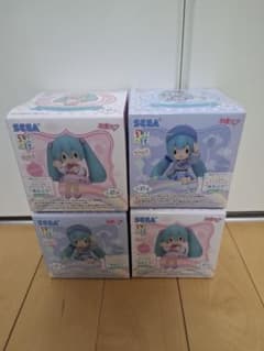 初音ミク　フィギュア　ふわぷちちょこのせミニフィギュア　ボーイッシュ・ワンピース