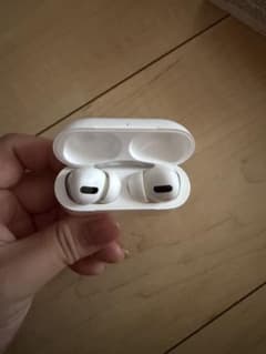 Apple AirPods Pro 本体　ジャンク品のサムネイル
