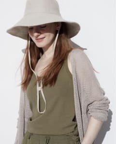 UNIQLO UVカットワイドリムハットのサムネイル