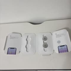 Apple AirTag 2個セット ホワイトのサムネイル