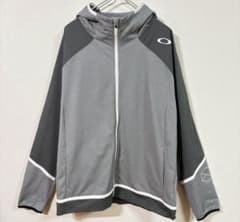 【OAKLEY】エンハンスニットパーカー　ゴルフウェア　メンズＬ　グレーのサムネイル