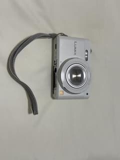 LUMIX コンパクトデジタルカメラ ホワイト　本体のみのサムネイル