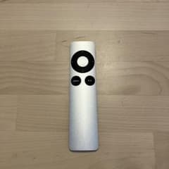 Apple TV リモコン　第2世代A1294 シルバーのサムネイル