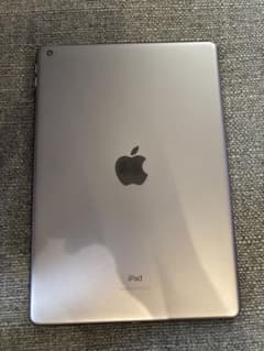 セールipad 第8世代 スペースグレー128gb アップルペンシル付のサムネイル