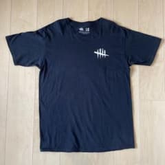 デッドバイデイライト　海外公式Tシャツ　5周年記念　おまけ付きのサムネイル