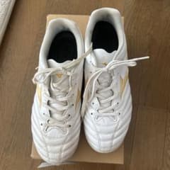 Mizuno サッカーシューズ ホワイト　モナルシーダNEO 23.5のサムネイル