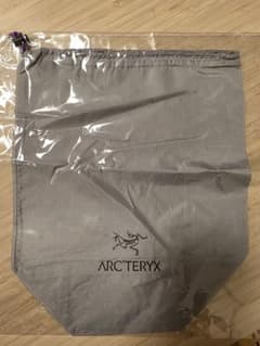 ARC'TERYX アークテリクス 収納袋 巾着袋 グレー 新品未使用のサムネイル