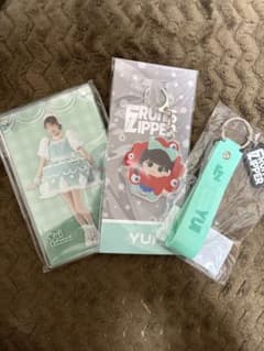 FRUITS ZIPPER 사쿠라이 유이 아크릴 스탠드 열쇠 고리 세트