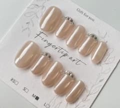 【現品・匿名配送】No.S102 韓国風グネット大人可愛いミルクベージュネイルのサムネイル