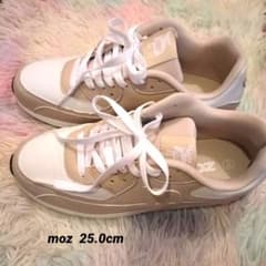 専用　moz  mロゴ　エアーシューズのサムネイル
