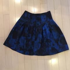 ★GAP 花柄フレアスカート Sサイズ 新品未使用★のサムネイル