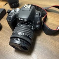 Canon EOS Kiss X9 デジタル一眼レフカメラのサムネイル