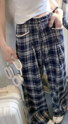 チェック柄 ネイビー ワイドパンツのサムネイル