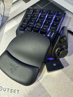 Razer Tartarus V2 ゲーミングキーパッド 本体のサムネイル