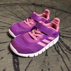 adidas スニーカー 15.5センチのサムネイル