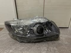 DBA-NZE141G カローラフィールダー ヘッドライト右 - メルカリ