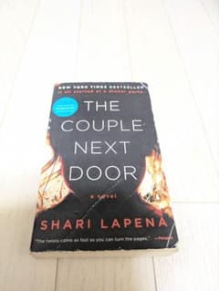 The Couple Next Door Shari Lapena 洋書のサムネイル