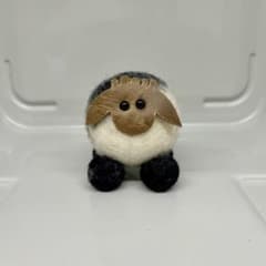 アイスランド産 ハンドメイド 羊型 ぬいぐるみ 黒 - メルカリ