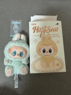 ポップマート Have a Seat ラブブ 緑（QUQU）のサムネイル