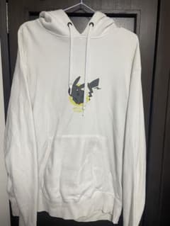 モンクレール　パーカー　コラボ　ピカチュウ　ポケモンのサムネイル