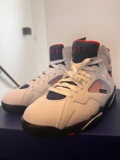 PSG x NIKE AIR JORDAN 7 RETRO "White"のサムネイル