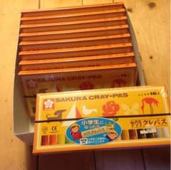 新品未使用品  サクラクレパス ふとまき16 色のサムネイル