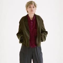 URU 16AW ベロアセットアップのサムネイル