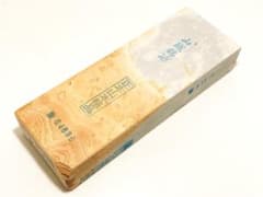 天然砥石 1,179g 正本山 山城銘砥 奥殿本巣板巣無六十切大極上 厚32 e 