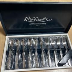 【新品•未使用】Raffaella カトラリーセットのサムネイル