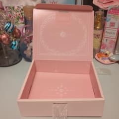 JILLSTUART ギフトボックス 空箱のサムネイル