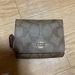 COACH コーチ 三つ折り財布のサムネイル
