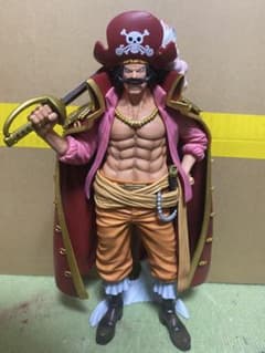 バンプレくじ ロジャー　A賞体　B賞顔　フィギュア バンプレくじ ロジャー A賞体 B賞顔 フィギュア - メルカリ