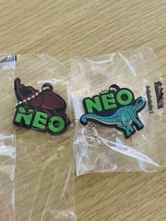 NEO カブトムシ 恐竜 ラバーキーホルダー 2個セットのサムネイル