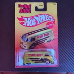 Hot Wheels Volkswagen T1 Panel Busのサムネイル
