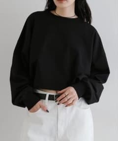 UNIQLO黒シンプルUSED丈短トレーナー