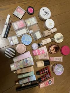 キャンメイク マットフルールチークス 02_マットガーリーローズのサムネイル