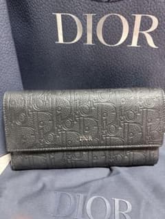 定価15万‼️Dior グラビティレザー　財布のサムネイル